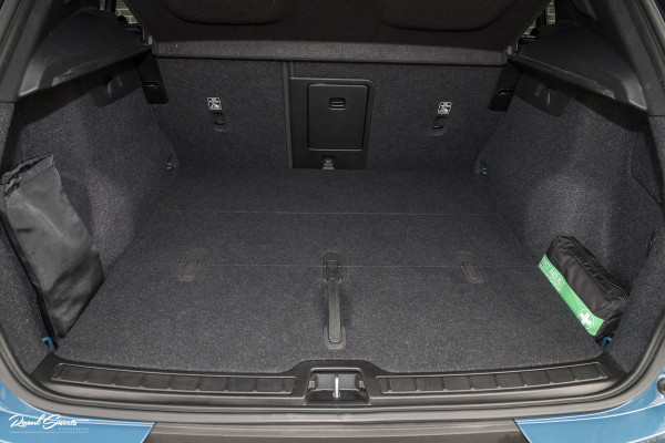 Volvo XC40 Recharge Twin Ultimate 78 kWh | Zwenkbare trekhaak | Panorama dak | Adaptieve cruise | Blis | Memory | Harman Kardon |