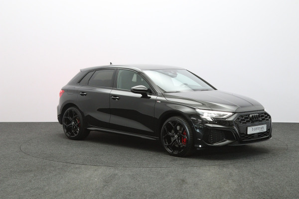 Audi A3 Sportback 45 TFSI e 245 PK S-Line Edition Competition PHEV, Camera, Sfeerverlichting, RS-Sportstoelen, Winterpakket, Carplay