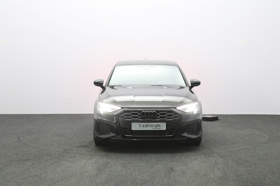 Audi A3 Sportback 45 TFSI e 245 PK S-Line Edition Competition PHEV, Camera, Sfeerverlichting, RS-Sportstoelen, Winterpakket, Carplay