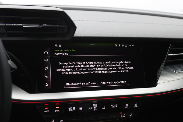 Audi A3 Sportback 45 TFSI e 245 PK S-Line Edition Competition PHEV, Camera, Sfeerverlichting, RS-Sportstoelen, Winterpakket, Carplay