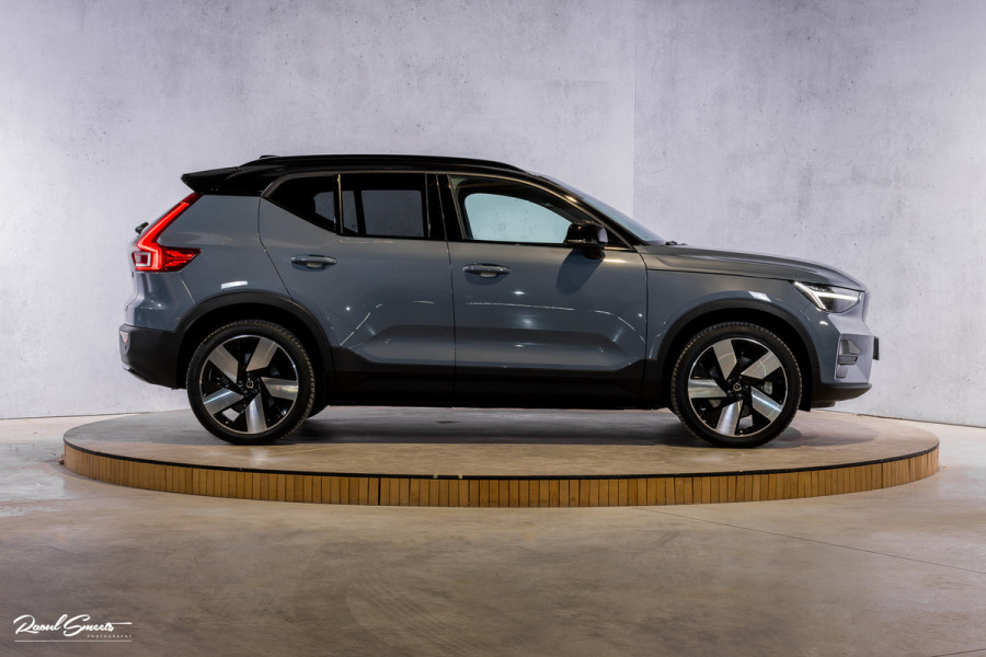 Volvo XC40 Recharge Plus 70 kWh | Adaptieve cruise | Blis | 20 Inch | Leder/Alcantara |
