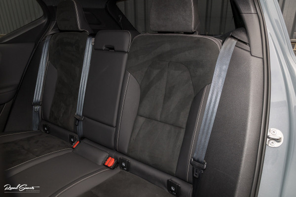 Volvo XC40 Recharge Plus 70 kWh | Adaptieve cruise | Blis | 20 Inch | Leder/Alcantara |