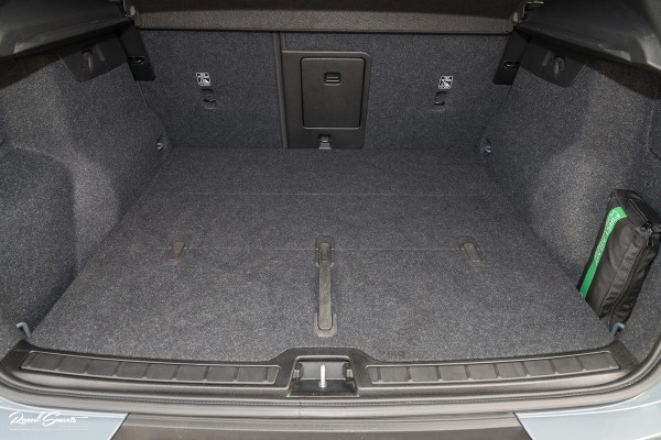 Volvo XC40 Recharge Plus 70 kWh | Adaptieve cruise | Blis | 20 Inch | Leder/Alcantara |