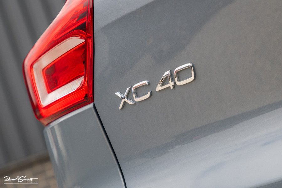 Volvo XC40 Recharge Plus 70 kWh | Adaptieve cruise | Blis | 20 Inch | Leder/Alcantara |