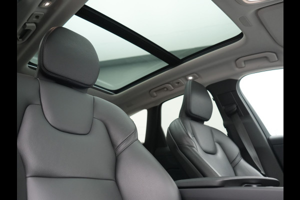 Volvo XC60 T6 PHEV AWD R-Design 350pk Dealer O.H | Trekhaak Af Fabriek | Panodak | Adaptive Cruise | Harman / Kardon | Camera | Lederen Sportstoelen Memory & Verwarmd | Keyless | Apple Carplay | Pilot Assist | Google Assistant & Maps | Stuurverwarming | Virtual | Navigatie | DAB | 20"L.M | Plug In Hybrid |