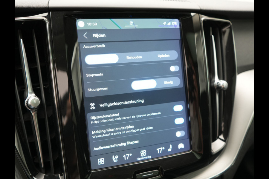 Volvo XC60 T6 PHEV AWD R-Design 350pk Dealer O.H | Trekhaak Af Fabriek | Panodak | Adaptive Cruise | Harman / Kardon | Camera | Lederen Sportstoelen Memory & Verwarmd | Keyless | Apple Carplay | Pilot Assist | Google Assistant & Maps | Stuurverwarming | Virtual | Navigatie | DAB | 20"L.M | Plug In Hybrid |