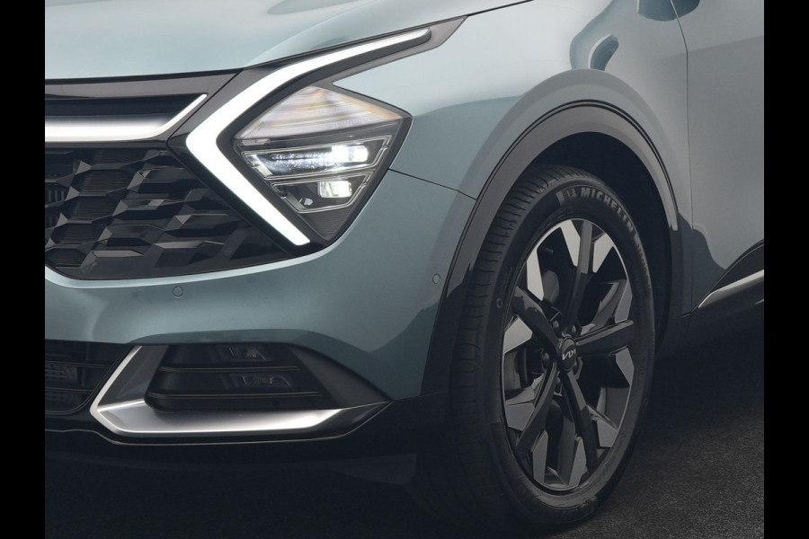 Kia Sportage 1.6 T-GDi Spirit PHEV 266pk Dealer O.H | Panodak | Adaptive Cruise | 360 Camera | Sportstoelen Verwarmd | Apple Carplay | Keyless | BLIS | Stuurverwarming | Pilot Assist | Virtual | Navigatie | DAB | 19"L.M | Plug In Hybrid |