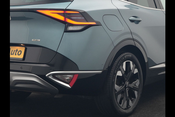 Kia Sportage 1.6 T-GDi Spirit PHEV 266pk Dealer O.H | Panodak | Adaptive Cruise | 360 Camera | Sportstoelen Verwarmd | Apple Carplay | Keyless | BLIS | Stuurverwarming | Pilot Assist | Virtual | Navigatie | DAB | 19"L.M | Plug In Hybrid |