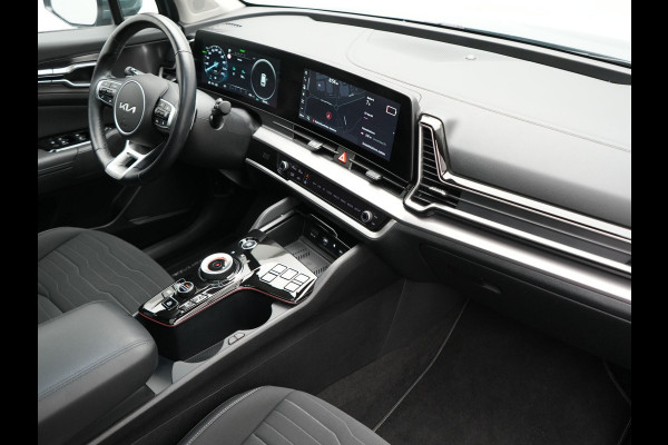Kia Sportage 1.6 T-GDi Spirit PHEV 266pk Dealer O.H | Panodak | Adaptive Cruise | 360 Camera | Sportstoelen Verwarmd | Apple Carplay | Keyless | BLIS | Stuurverwarming | Pilot Assist | Virtual | Navigatie | DAB | 19"L.M | Plug In Hybrid |