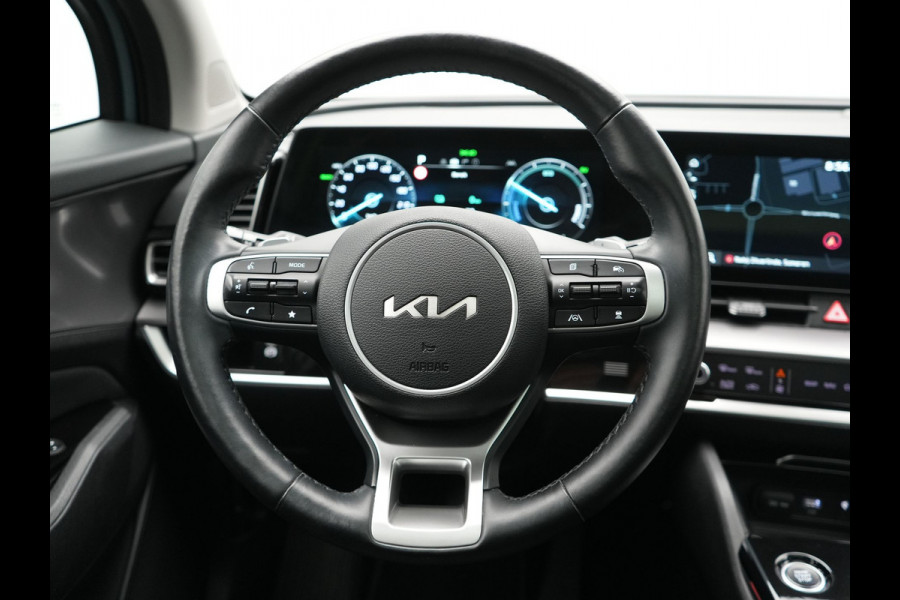 Kia Sportage 1.6 T-GDi Spirit PHEV 266pk Dealer O.H | Panodak | Adaptive Cruise | 360 Camera | Sportstoelen Verwarmd | Apple Carplay | Keyless | BLIS | Stuurverwarming | Pilot Assist | Virtual | Navigatie | DAB | 19"L.M | Plug In Hybrid |