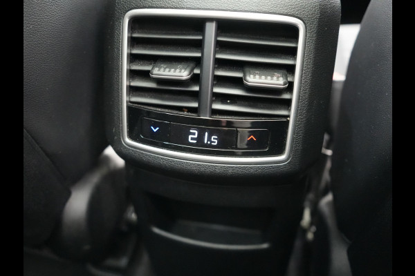 Kia Sportage 1.6 T-GDi Spirit PHEV 266pk Dealer O.H | Panodak | Adaptive Cruise | 360 Camera | Sportstoelen Verwarmd | Apple Carplay | Keyless | BLIS | Stuurverwarming | Pilot Assist | Virtual | Navigatie | DAB | 19"L.M | Plug In Hybrid |