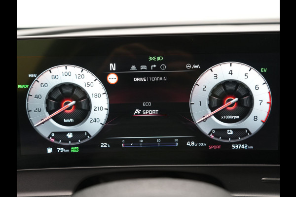 Kia Sportage 1.6 T-GDi Spirit PHEV 266pk Dealer O.H | Panodak | Adaptive Cruise | 360 Camera | Sportstoelen Verwarmd | Apple Carplay | Keyless | BLIS | Stuurverwarming | Pilot Assist | Virtual | Navigatie | DAB | 19"L.M | Plug In Hybrid |