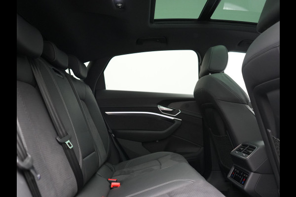 Audi e-tron Sportback 55 quattro S Line 95 kWh 408pk Dealer O.H | Trekhaak Afn. | Adaptive Cruise | Camera | Bang & Olufsen | Alcantara Sportstoelen Memory & Verwarmd | Keyless | Apple Carplay | BLIS | Navigatie | Virtual | DAB | 21"L.M |