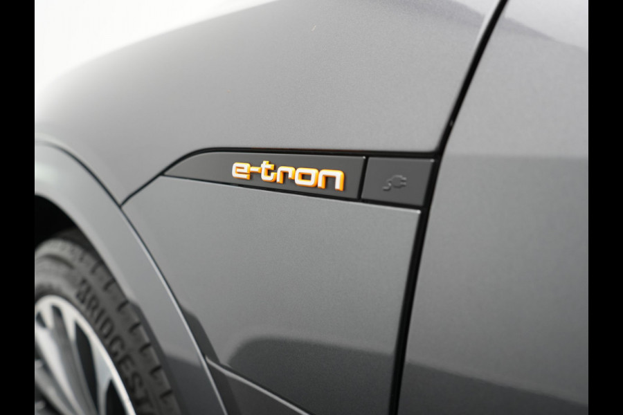 Audi e-tron Sportback 55 quattro S Line 95 kWh 408pk Dealer O.H | Trekhaak Afn. | Adaptive Cruise | Camera | Bang & Olufsen | Alcantara Sportstoelen Memory & Verwarmd | Keyless | Apple Carplay | BLIS | Navigatie | Virtual | DAB | 21"L.M |