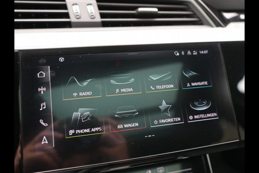 Audi e-tron Sportback 55 quattro S Line 95 kWh 408pk Dealer O.H | Trekhaak Afn. | Adaptive Cruise | Camera | Bang & Olufsen | Alcantara Sportstoelen Memory & Verwarmd | Keyless | Apple Carplay | BLIS | Navigatie | Virtual | DAB | 21"L.M |