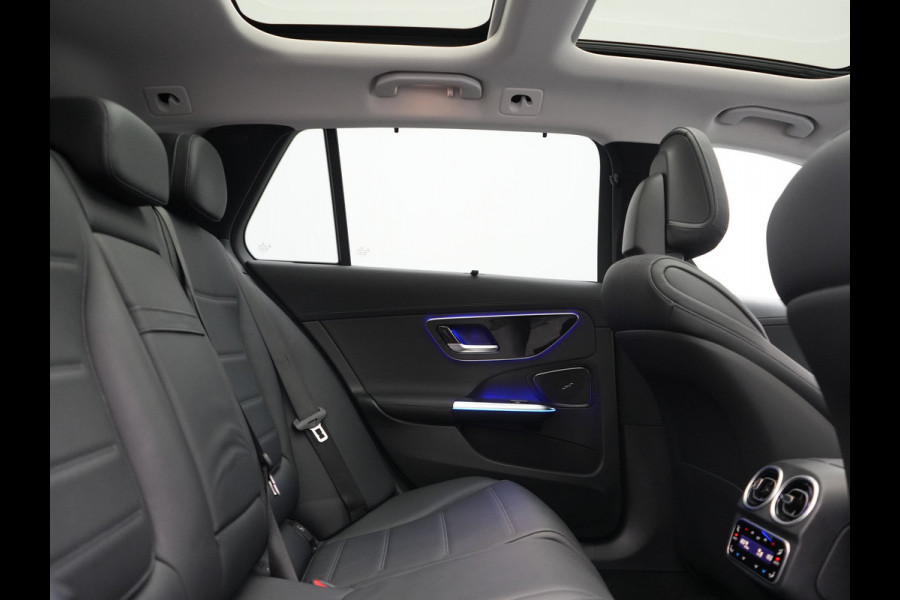 Mercedes-Benz C-Klasse Estate 300 e Avantgarde 313pk Dealer O.H | Trekhaak Af Fabriek | Panodak | Adaptive Cruise | 360 Camera | Digital LED | Lederen Sportstoelen Memory & Ventilatie | Keyless | Apple Carplay | Stoelverwarming | Pilot Assist | Stuurverwarming | Virtual | Sfeerverlichting | Navigatie | DAB | 18"L.M | Plug In Hybrid |