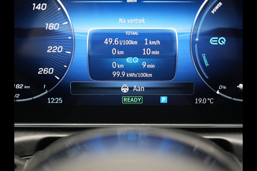 Mercedes-Benz C-Klasse Estate 300 e Avantgarde 313pk Dealer O.H | Trekhaak Af Fabriek | Panodak | Adaptive Cruise | 360 Camera | Digital LED | Lederen Sportstoelen Memory & Ventilatie | Keyless | Apple Carplay | Stoelverwarming | Pilot Assist | Stuurverwarming | Virtual | Sfeerverlichting | Navigatie | DAB | 18"L.M | Plug In Hybrid |