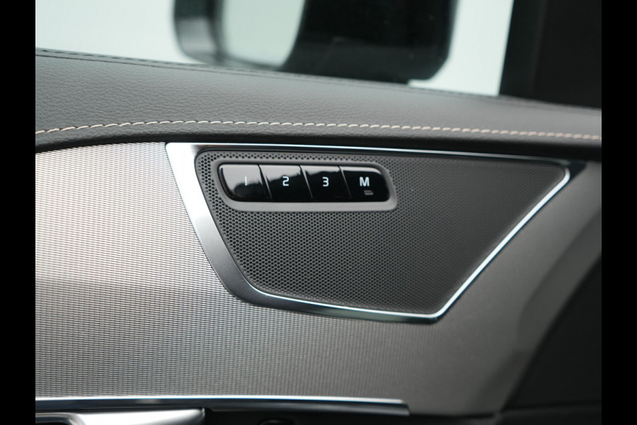 Volvo XC90 T8 Recharge AWD R-Design Long Range PHEV 456pk Dealer O.H | Adaptive Cruise | Camera | Lederen Sportstoelen Memory & Verwarmd | Apple Carplay | Keyless | BLIS | Pilot Assist | Stuurverwarming | Virtual | Navigatie | DAB | 20"L.M | Plug In Hybrid |