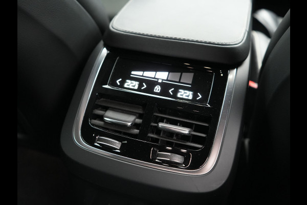 Volvo XC90 T8 Recharge AWD R-Design Long Range PHEV 456pk Dealer O.H | Adaptive Cruise | Camera | Lederen Sportstoelen Memory & Verwarmd | Apple Carplay | Keyless | BLIS | Pilot Assist | Stuurverwarming | Virtual | Navigatie | DAB | 20"L.M | Plug In Hybrid |