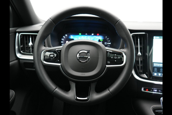 Volvo V60 T6 PHEV AWD Plus Dark Long Range 350pk Dealer O.H | Trekhaak Af Fabriek | Panodak | Adaptive Cruise | 360 Camera | Sportstoelen Memory & Verwarmd | Keyless | Apple Carplay | Pilot Assist | Stuurverwarming | Google Assistant & Maps | Navigatie | Virtual | DAB | 19"L.M | Plug In Hybrid |
