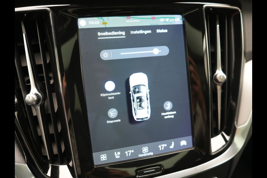 Volvo V60 T6 PHEV AWD Plus Dark Long Range 350pk Dealer O.H | Trekhaak Af Fabriek | Panodak | Adaptive Cruise | 360 Camera | Sportstoelen Memory & Verwarmd | Keyless | Apple Carplay | Pilot Assist | Stuurverwarming | Google Assistant & Maps | Navigatie | Virtual | DAB | 19"L.M | Plug In Hybrid |