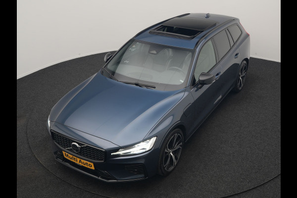 Volvo V60 T6 PHEV AWD Plus Dark Long Range 350pk Dealer O.H | Trekhaak Af Fabriek | Panodak | Adaptive Cruise | 360 Camera | Sportstoelen Memory & Verwarmd | Keyless | Apple Carplay | Pilot Assist | Stuurverwarming | Google Assistant & Maps | Navigatie | Virtual | DAB | 19"L.M | Plug In Hybrid |