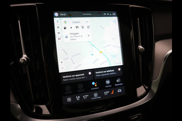Volvo V60 T6 PHEV AWD Plus Dark Long Range 350pk Dealer O.H | Trekhaak Af Fabriek | Panodak | Adaptive Cruise | 360 Camera | Sportstoelen Memory & Verwarmd | Keyless | Apple Carplay | Pilot Assist | Stuurverwarming | Google Assistant & Maps | Navigatie | Virtual | DAB | 19"L.M | Plug In Hybrid |