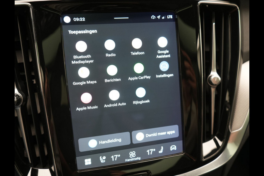 Volvo V60 T6 PHEV AWD Plus Dark Long Range 350pk Dealer O.H | Trekhaak Af Fabriek | Panodak | Adaptive Cruise | 360 Camera | Sportstoelen Memory & Verwarmd | Keyless | Apple Carplay | Pilot Assist | Stuurverwarming | Google Assistant & Maps | Navigatie | Virtual | DAB | 19"L.M | Plug In Hybrid |