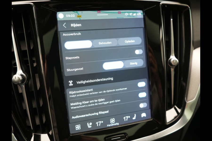 Volvo V60 T6 PHEV AWD Plus Dark Long Range 350pk Dealer O.H | Trekhaak Af Fabriek | Panodak | Adaptive Cruise | 360 Camera | Sportstoelen Memory & Verwarmd | Keyless | Apple Carplay | Pilot Assist | Stuurverwarming | Google Assistant & Maps | Navigatie | Virtual | DAB | 19"L.M | Plug In Hybrid |