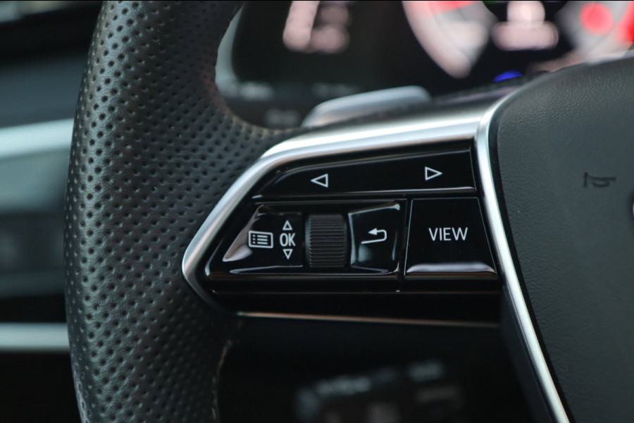 Audi A6 quattro 55 TFSI S-line / PANO / HUD / B&O / ACC / KEYLESS / CAMERA