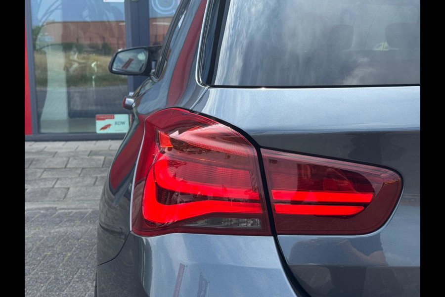 BMW 1-serie M140i xDrive High Executive LCI 2 | Leder | Keyless Entry | Maxton | Stoelverwarming |