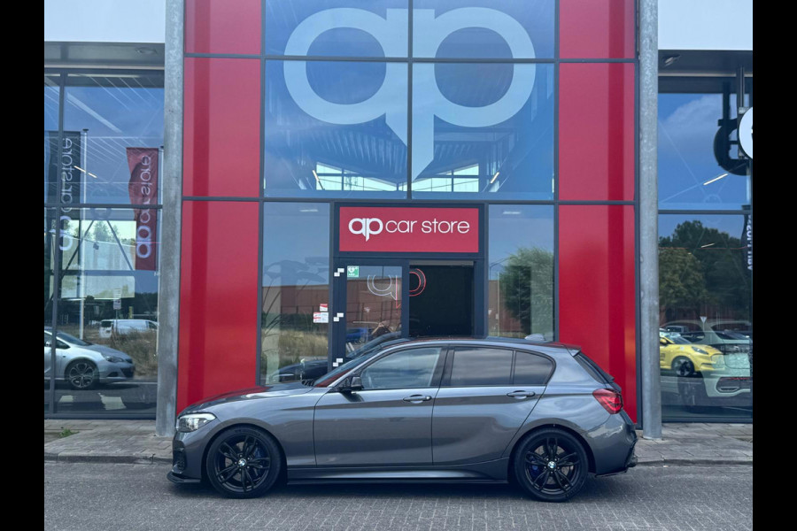 BMW 1-serie M140i xDrive High Executive LCI 2 | Leder | Keyless Entry | Maxton | Stoelverwarming |