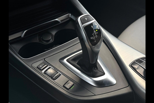 BMW 1-serie M140i xDrive High Executive LCI 2 | Leder | Keyless Entry | Maxton | Stoelverwarming |