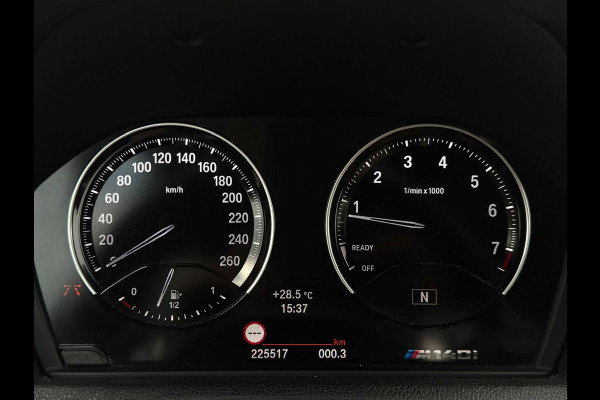 BMW 1-serie M140i xDrive High Executive LCI 2 | Leder | Keyless Entry | Maxton | Stoelverwarming |