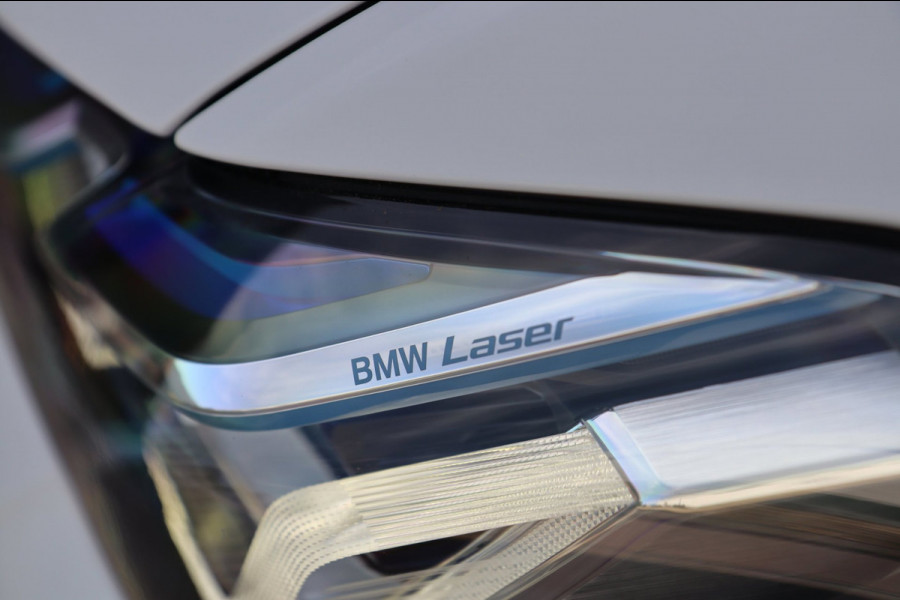 BMW 5 Serie Touring 530e M Sport / PANO / LASER / HUD / ACC / KEYLESS / CAMERA