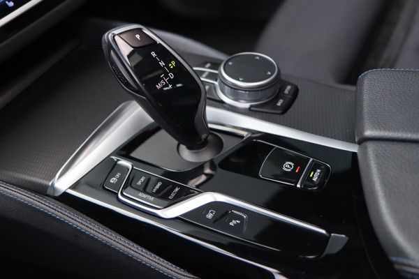 BMW 5 Serie Touring 530e M Sport / PANO / LASER / HUD / ACC / KEYLESS / CAMERA
