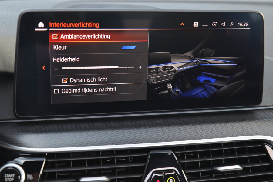 BMW 5 Serie Touring 530e M Sport / PANO / LASER / HUD / ACC / KEYLESS / CAMERA