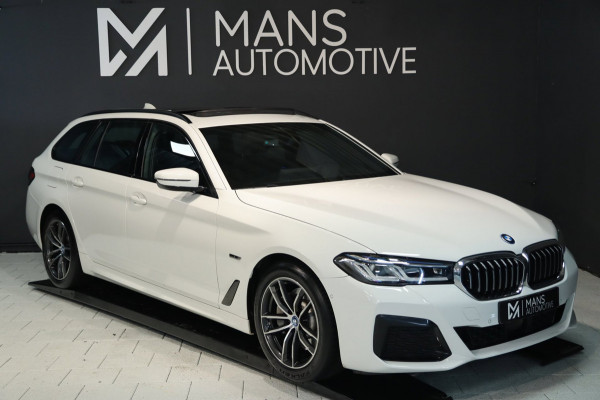 BMW 5 Serie Touring 530e M Sport / PANO / LASER / HUD / ACC / KEYLESS / CAMERA
