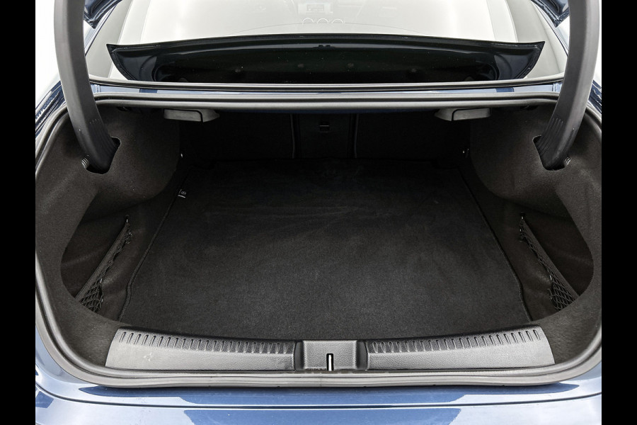 Mercedes-Benz CLA-Klasse 250 Premium Plus AMG-Line (Perfect OndH, Panorama, SfeerV, Camera, Navi, V+A, StoelV, Lane Assist, Etc)