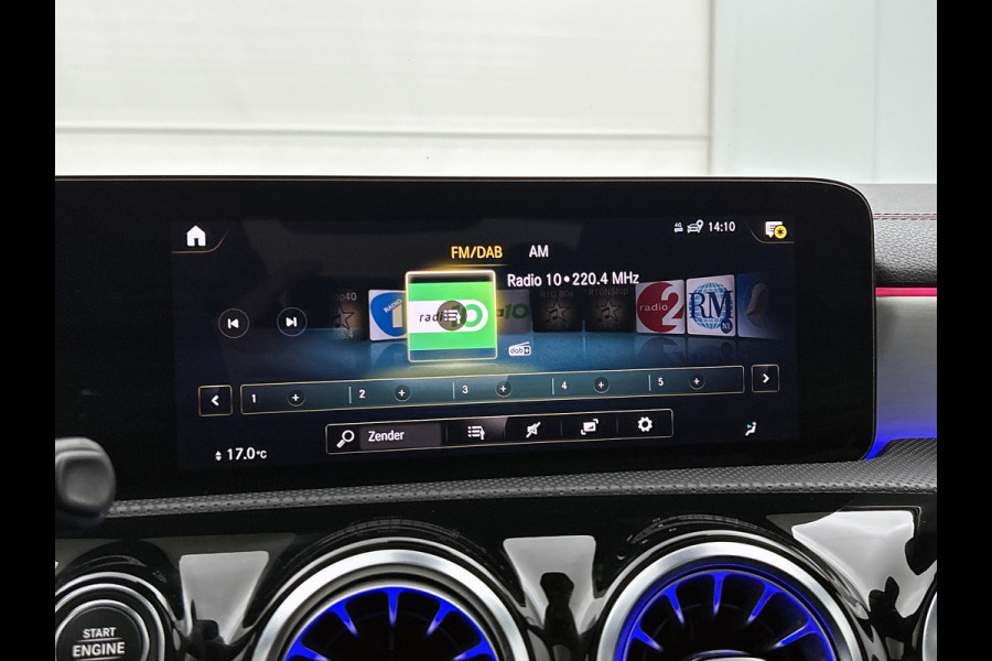 Mercedes-Benz CLA-Klasse 250 Premium Plus AMG-Line (Perfect OndH, Panorama, SfeerV, Camera, Navi, V+A, StoelV, Lane Assist, Etc)
