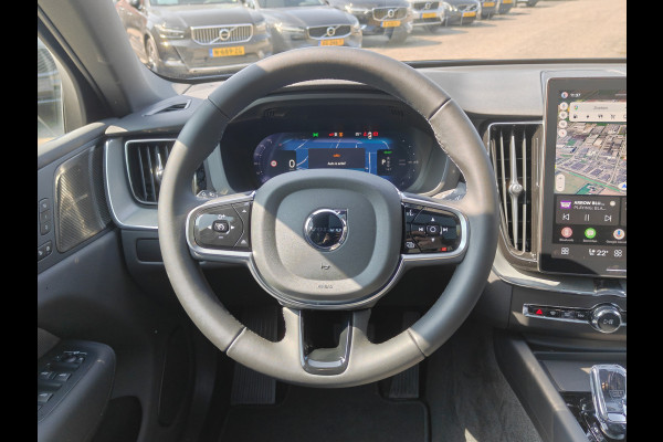 Volvo XC60 T8 AWD 455PK Plug-in hybrid Plus Black Edition | Facelift | Trekhaak | Blis | Luchtvering | Pano | ACC | 360 Camera | HUD | H&K | Elektr. stoelen |
