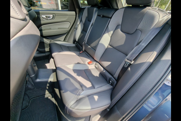 Volvo XC60 T8 AWD 455PK Plug-in hybrid Plus Black Edition | Facelift | Trekhaak | Blis | Luchtvering | Pano | ACC | 360 Camera | HUD | H&K | Elektr. stoelen |