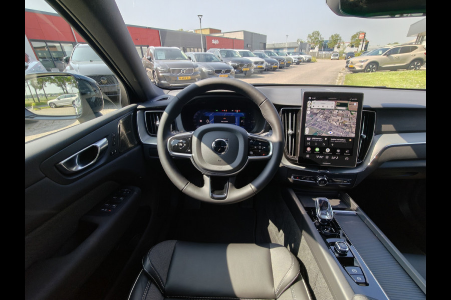 Volvo XC60 T8 AWD 455PK Plug-in hybrid Plus Black Edition | Facelift | Trekhaak | Blis | Luchtvering | Pano | ACC | 360 Camera | HUD | H&K | Elektr. stoelen |