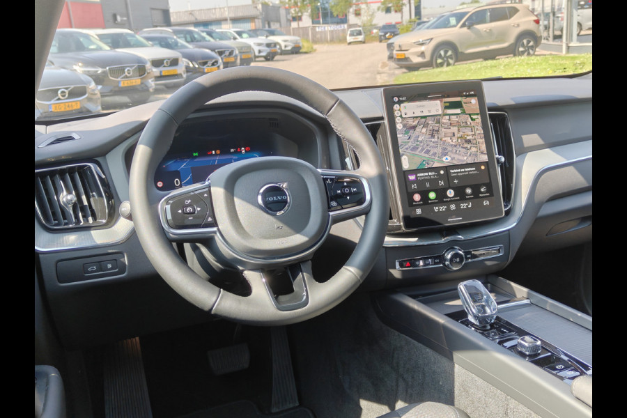 Volvo XC60 T8 AWD 455PK Plug-in hybrid Plus Black Edition | Facelift | Trekhaak | Blis | Luchtvering | Pano | ACC | 360 Camera | HUD | H&K | Elektr. stoelen |