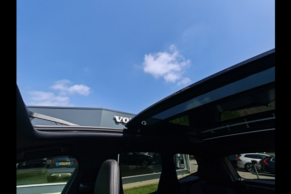 Volvo XC60 T8 AWD 455PK Plug-in hybrid Plus Black Edition | Facelift | Trekhaak | Blis | Luchtvering | Pano | ACC | 360 Camera | HUD | H&K | Elektr. stoelen |