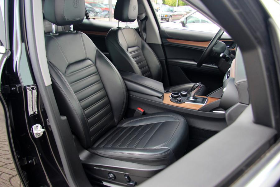Alfa Romeo Stelvio 2.0 T AWD Super Business Edition 20" | Leder | Adaptive Cruise Control | Camera | Carplay