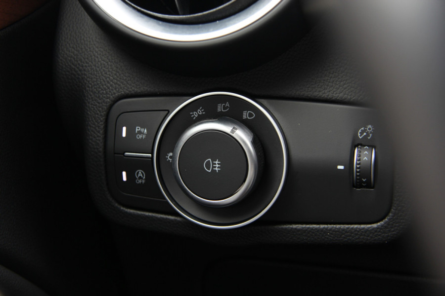 Alfa Romeo Stelvio 2.0 T AWD Super Business Edition 20" | Leder | Adaptive Cruise Control | Camera | Carplay
