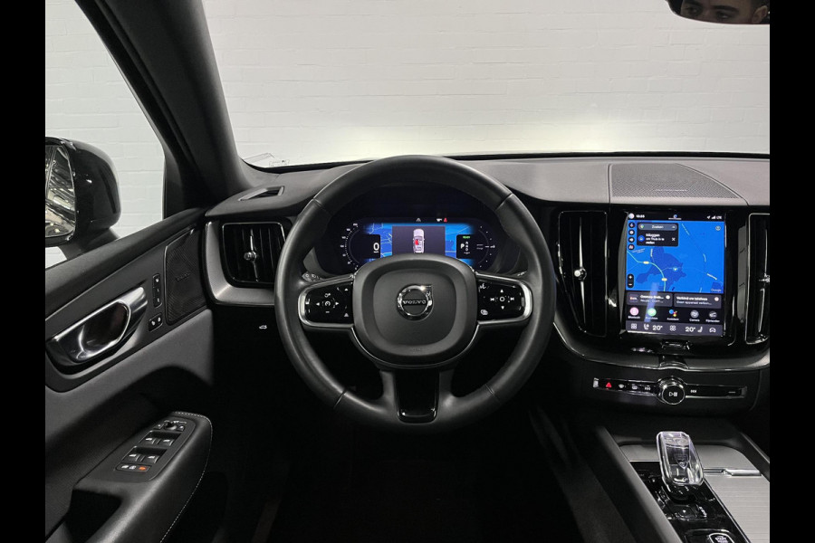 Volvo XC60 T6 AWD Plug-in hybrid Plus Black Edition Trekhaak | Adapt. cruise | Open dak | Harman/Kardon | Stoel-/Stuurverwarming | 360 camera | Google | Memory