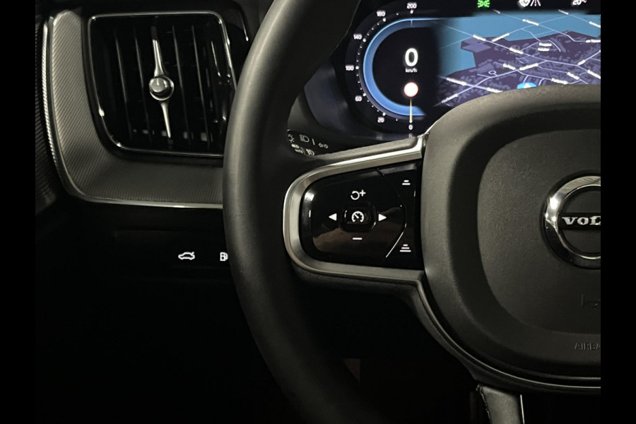 Volvo XC60 T6 AWD Plug-in hybrid Plus Black Edition Trekhaak | Adapt. cruise | Open dak | Harman/Kardon | Stoel-/Stuurverwarming | 360 camera | Google | Memory
