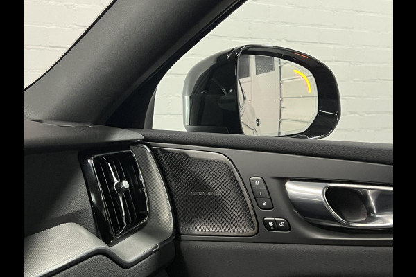 Volvo XC60 T6 AWD Plug-in hybrid Plus Black Edition Trekhaak | Adapt. cruise | Open dak | Harman/Kardon | Stoel-/Stuurverwarming | 360 camera | Google | Memory